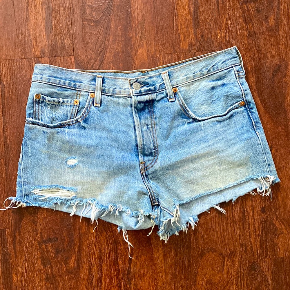 Levi’s- 501 High Waisted Jean Shorts